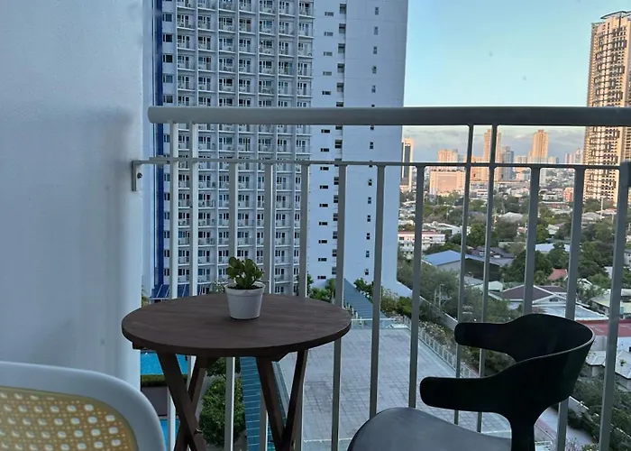 Makati Sm Jazz Residence Staycation Condo With Balcony